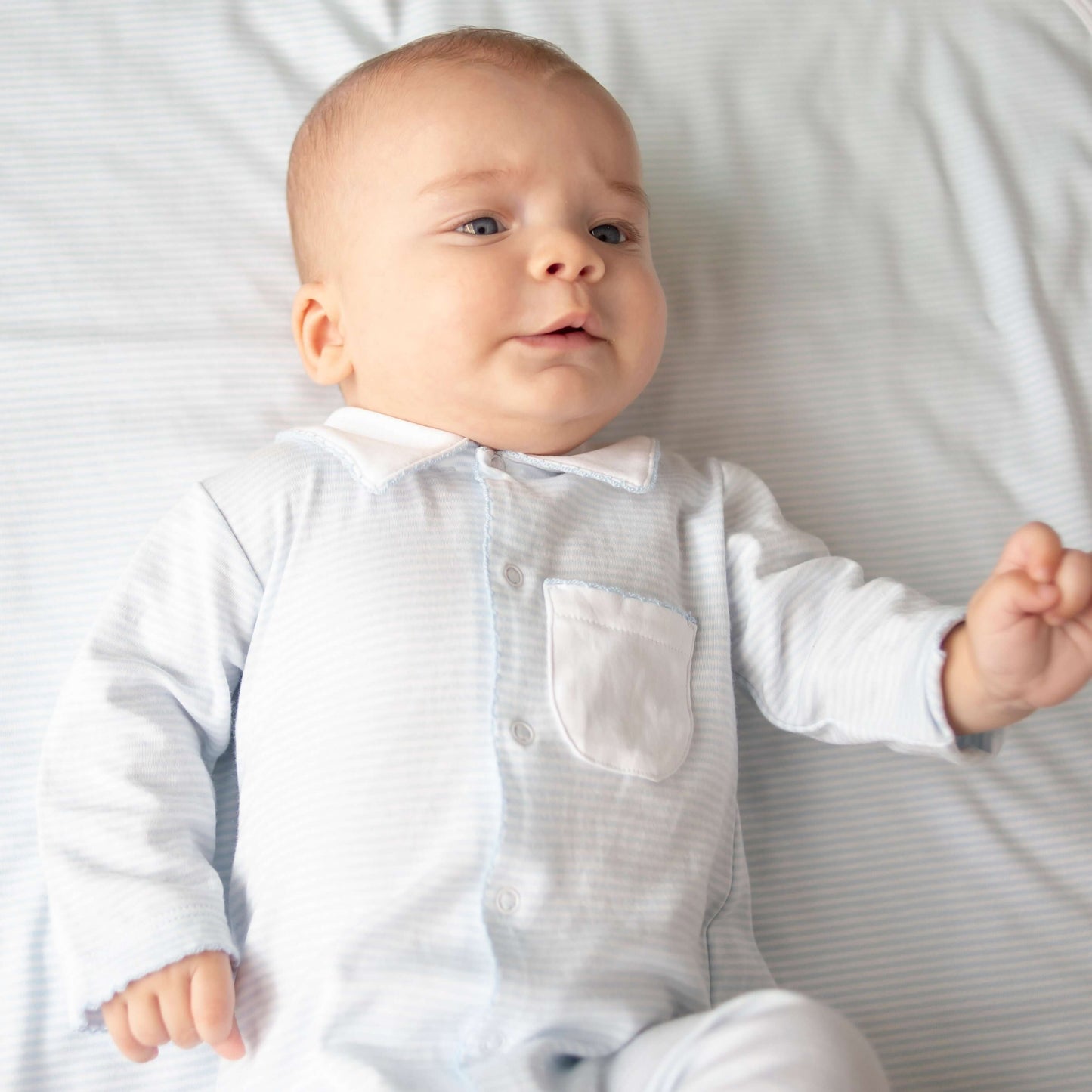 Sleep time gift set light blue stripes  (reversible blanket + footie)